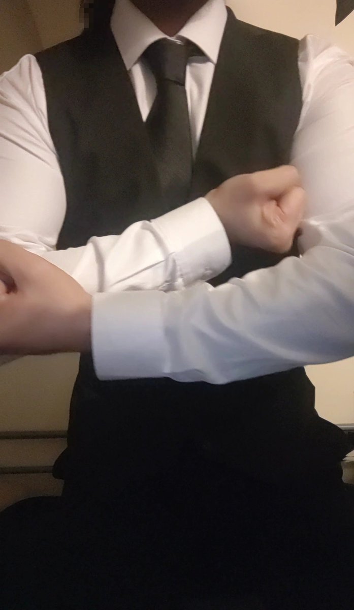 IM0201J's tweet photo. Some biceps &amp; arms for the tl 🫶 #Nsfwtwt https://t.co/jKRCidMFAL