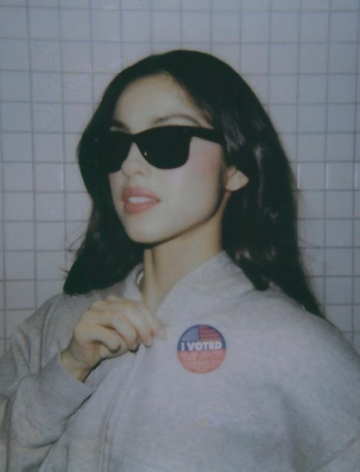 rodrigosdata's tweet photo. 🚨 Olivia Rodrigo encourages fans to vote highlighting Democratic candidate Amy Acton and her platform focused on reproductive freedom, affordable healthcare, workers rights, lowering the cost of living, and more. https://t.co/JIAtGpyd6S