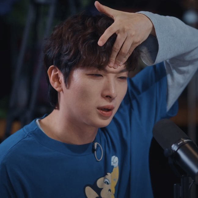 kkanghyu_n's tweet photo. 아니 아 개웃겨서 눈물남ㅋㅋㅋㅋ미간보톡스사건ㅋㅋㅋㅋㅋㅋㅋㅋㅋㅋㅋㅋㅋㅋㅋㅋㅋㅋㅋㅋㅋㅋㅋ
솨: 오빠저맘에안들죠 https://t.co/GL1lCV4BK5