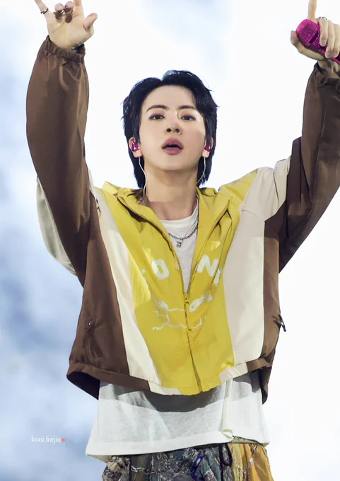 Image from HJ! ๐บ๐ธ (@hourjinnie)