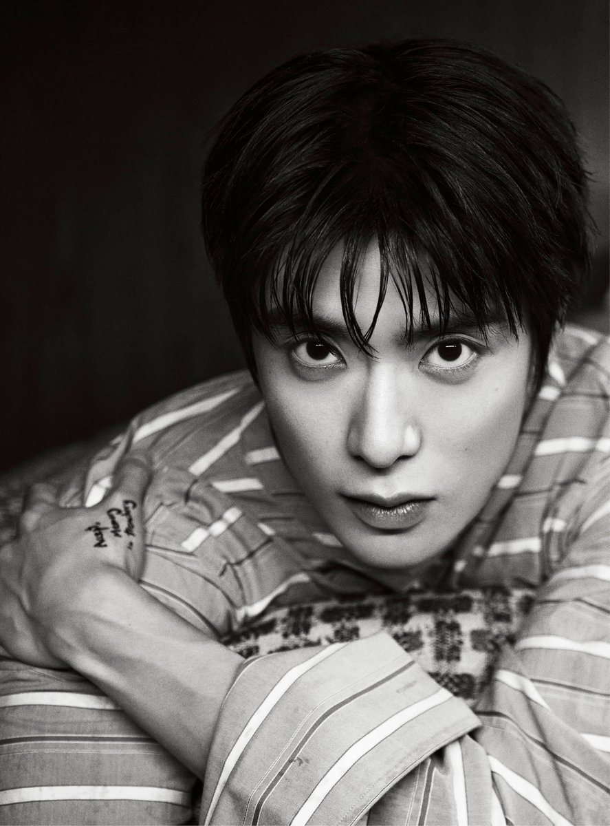lloveUtoday's tweet photo. SPUR 홈페이지 #재현

https://t.co/1QfUGyisj8 https://t.co/DPrG8lg5rJ