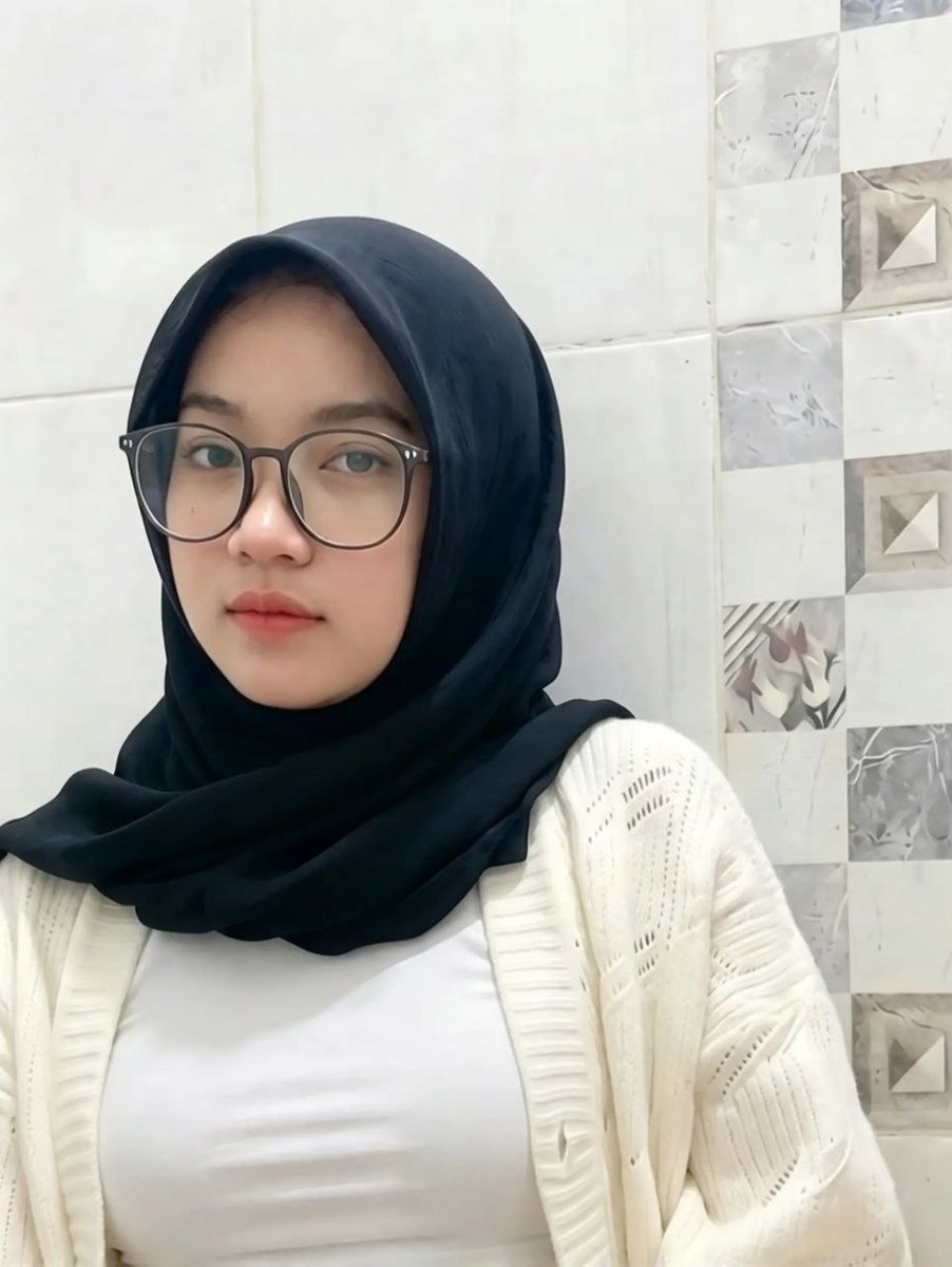 reliancze's tweet photo. keliatannya kalem aslinya mah lain

https://t.co/pcMxJbayia https://t.co/JYswTuu6co