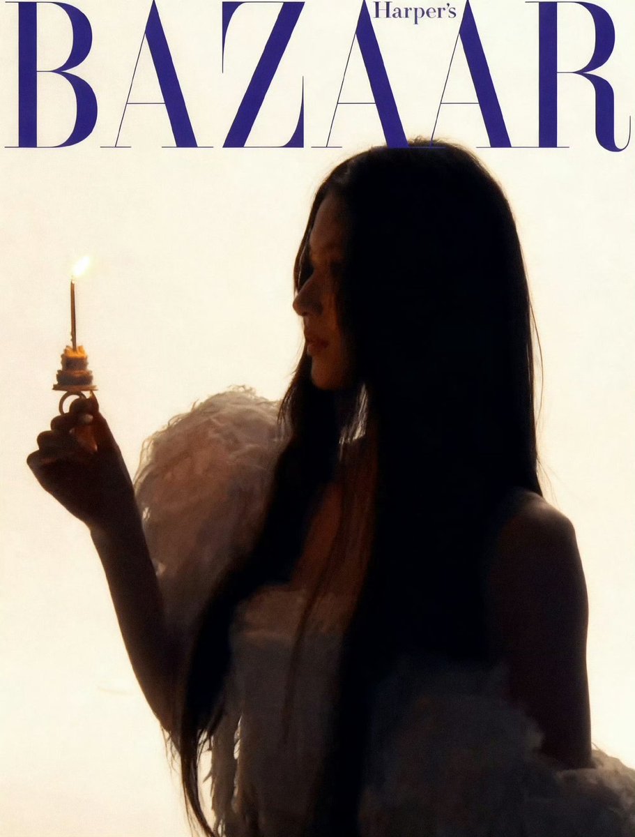 rosyfei_'s tweet photo. “zhao lusi has been cancelled by the fashion industry”

#zhaolusi the following week: *graces the cover of a big 5 magazine* 😉 https://t.co/B8XQvr44E7