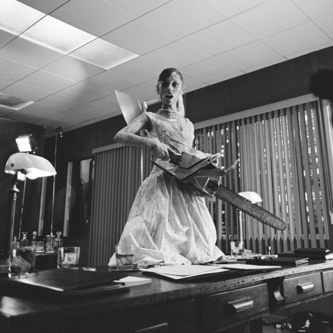 buffys's tweet photo. ARIANA GRANDE HAS DROPPED PETAL (ANGRY VERSION) ON STREAMING PLATFORMS https://t.co/HNdOpqiCQo