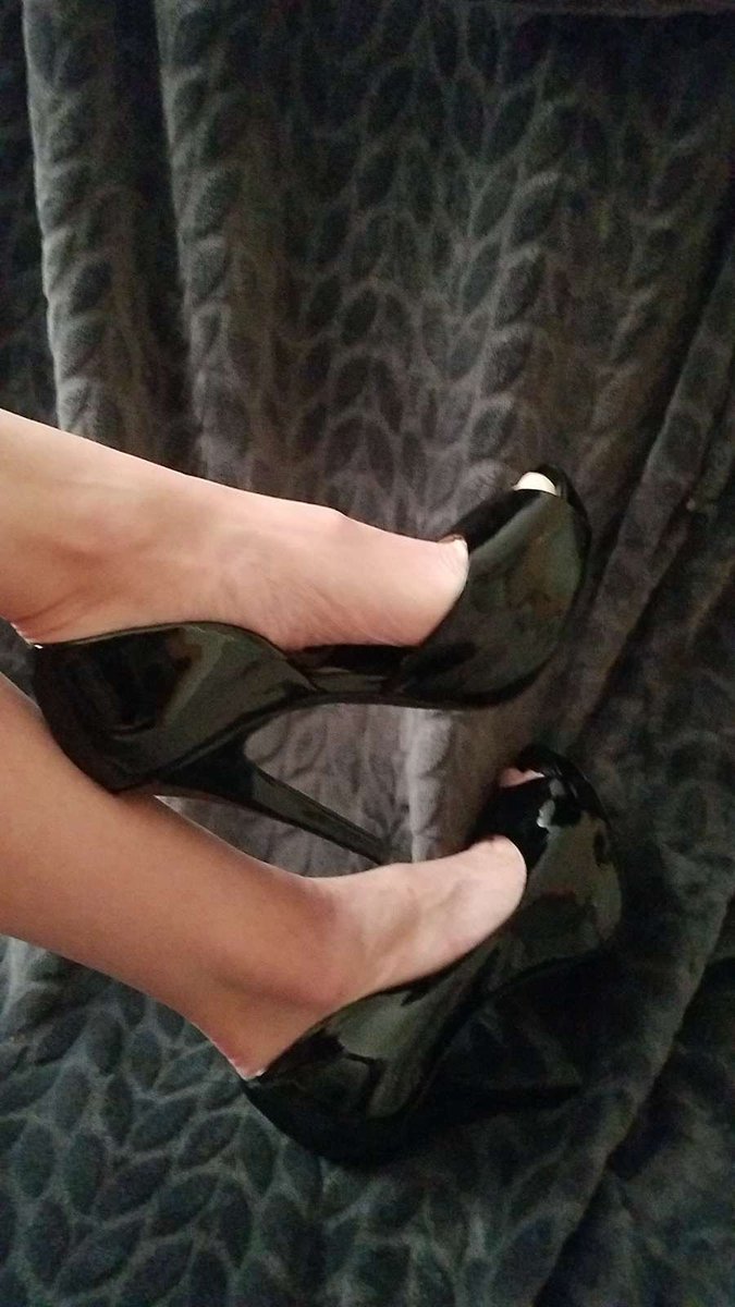 40andhorny4u's tweet photo. #feetfetısh #feet #feetworshi̇p #feetpic https://t.co/53EPxHx2Ya