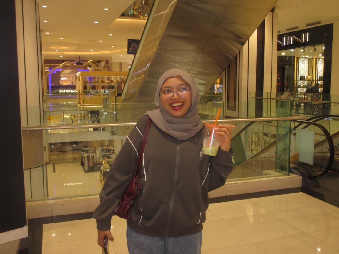 RahmiAzalia3's tweet photo. Pose bahagia https://t.co/UmYKWV36bC