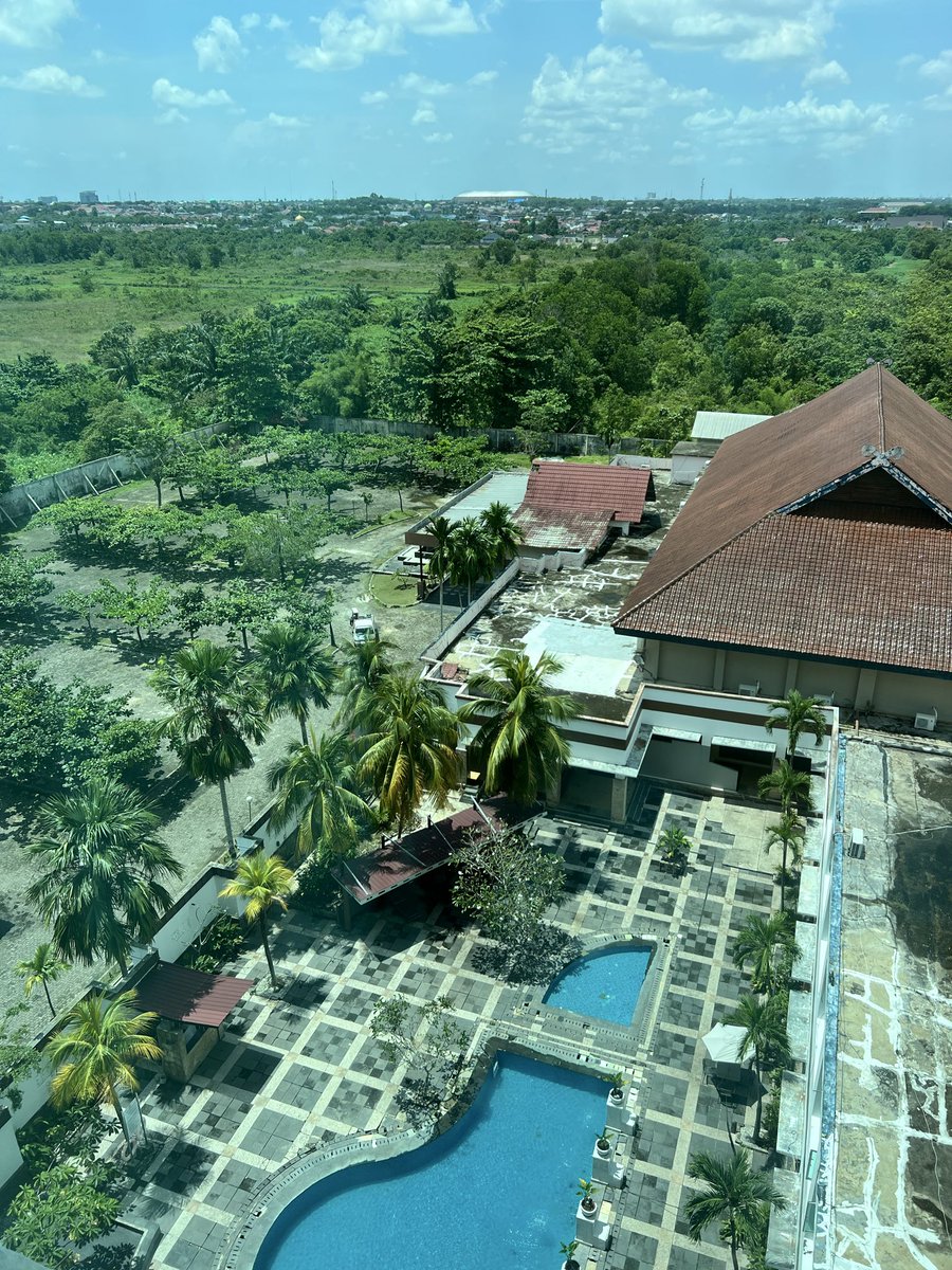 PasmudNewjr's tweet photo. pekanbaru membiru https://t.co/gbKxE6rEDd