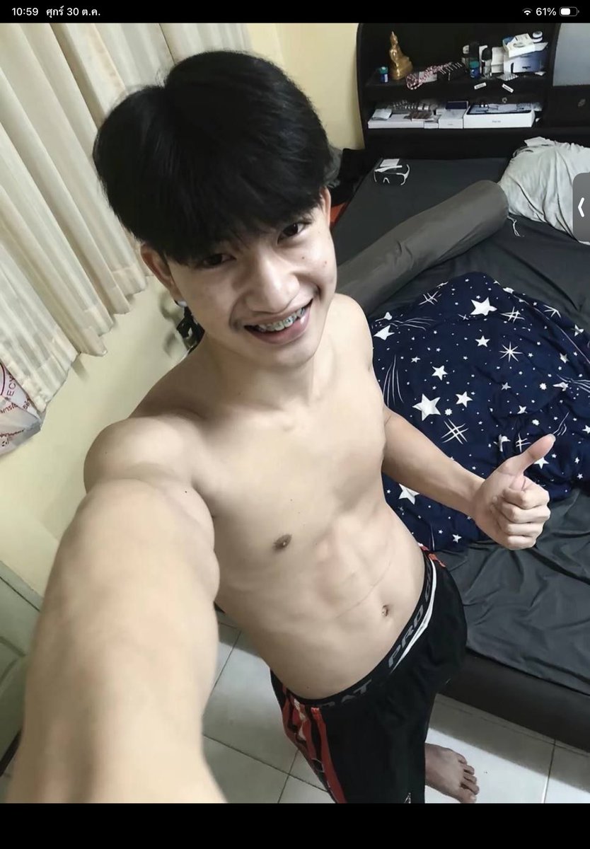 xlyniv's tweet photo. มีค่าาา ดาวตต. นักบอลที่ขาหักโครตหล่อ #คริปหลุดนักบอล #ดาวตต #คนดังงานดี #พ่อหน้ามนต์ https://t.co/XpI1vlttLf