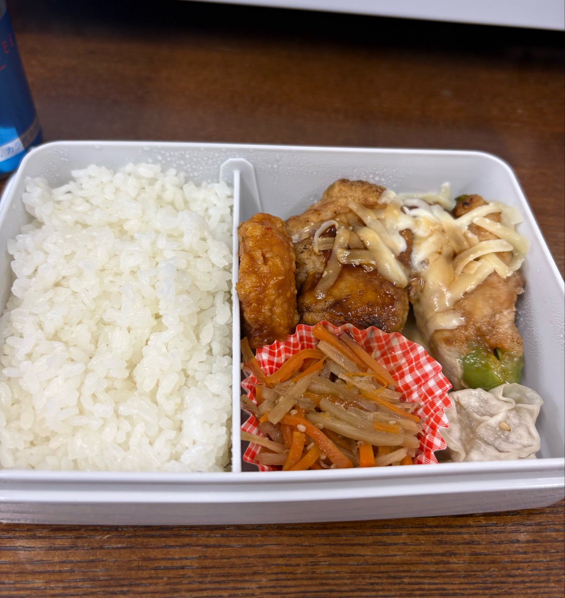 prr3ly's tweet photo. お料理までできて家庭的な女あたししか居ないと思うんだよなぁ‼️‼️‼️‼️
ピーマンの肉詰めしか作ってないけど😄🙌 https://t.co/i1ofRkUGFV