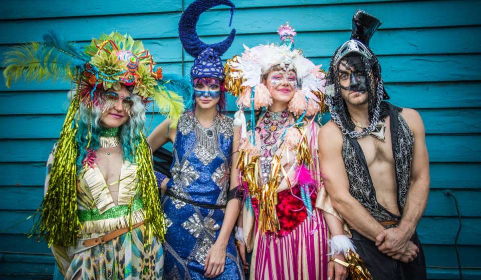 ullo72661's tweet photo. @KauHenry15 @Naiuan26 @scorpiology_exe It’s really not that hard to find cultural American clothes 1st example is the Zulu parade during mar di Gras 2nd is cultural native clothing 3rd are southern cultural dresses and the 4th is another Mardi Gras style clothing I can show you more https://t.co/CEGcEA5o1n