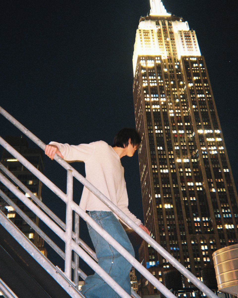 RYANktj's tweet photo. Please stop opening the comment section https://t.co/lXBrSmh2E9