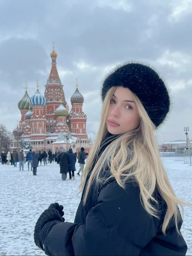 unhingedfeed's tweet photo. Hey @grok , why is the divorce rate in russia so high with women like this !! https://t.co/ZQ9mdU8Ac6