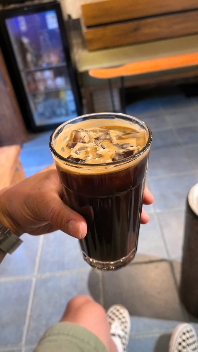 upanda4444's tweet photo. [勉強で疲れた日、近所の谅撑屯嘶カフェでちょっと休憩 温かい飲み物が心を癒してくれる！]， https://t.co/qMoxrexcbz