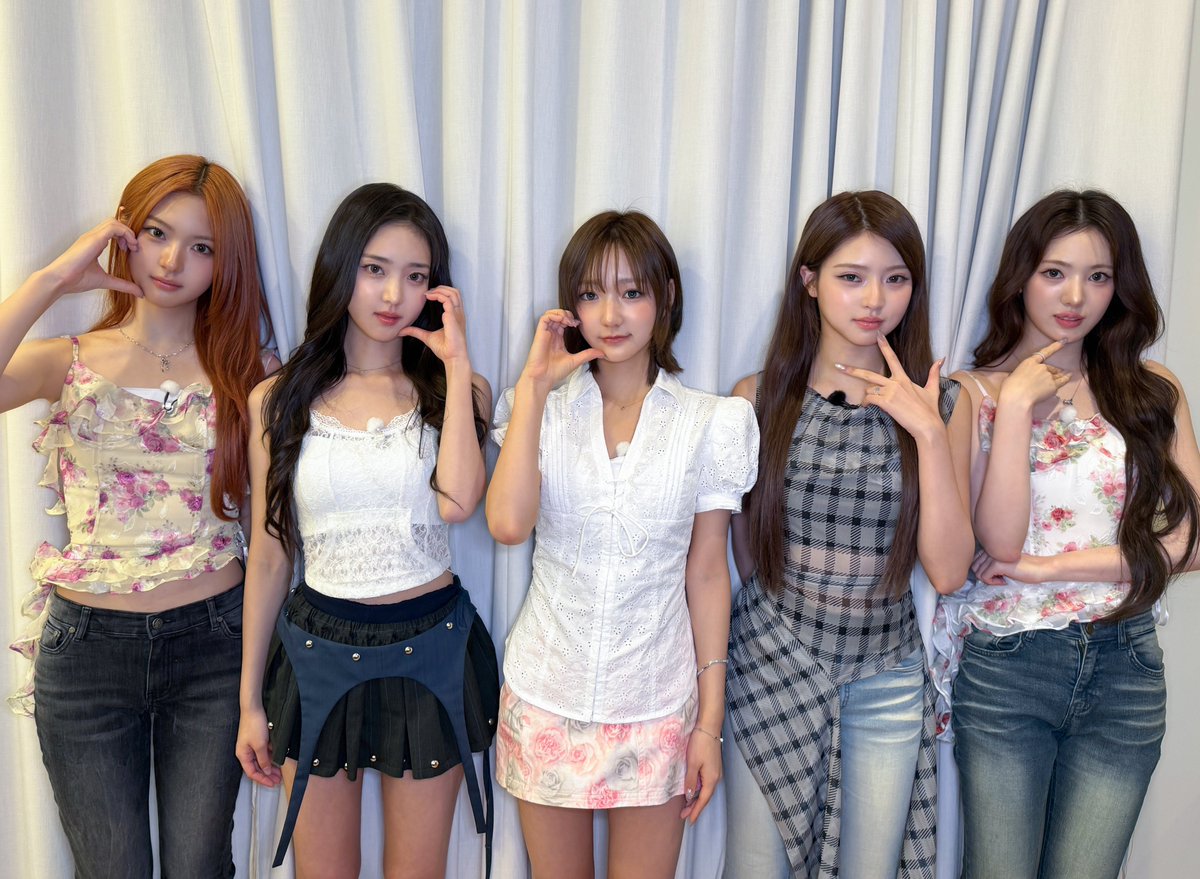 We_KiiiKiii's tweet photo. [📸]
솔라헬🩷수이꾸뛰르 리
지유🩷하음
레나 지우 키야 팍🩷티키타카엘레이첼꼬띠옹

#KiiiKiii #키키
#키키팡팡 https://t.co/4IsC5Xddya
