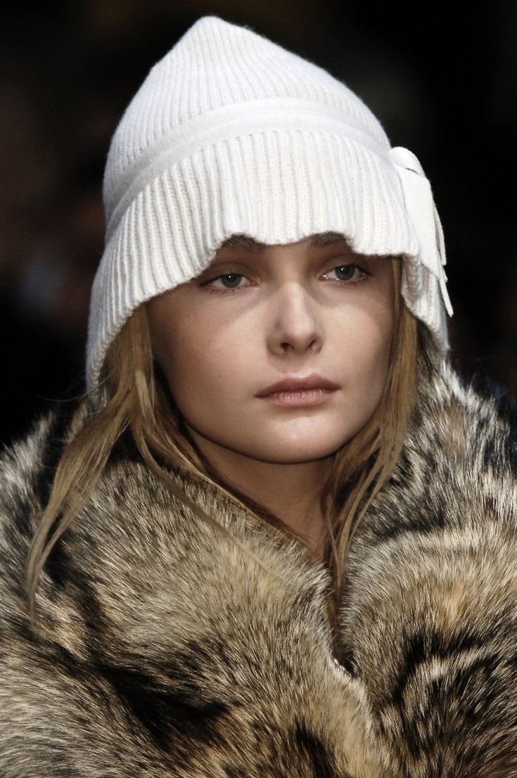 221kcall's tweet photo. I adore snejana in burberry ꨄ https://t.co/N0kplJJlw2