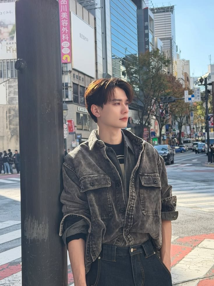 Reeaazzz's tweet photo. He's just so PINTERESTY🤍

#HaritStyle
#KengHarit https://t.co/gr4ltfwksj