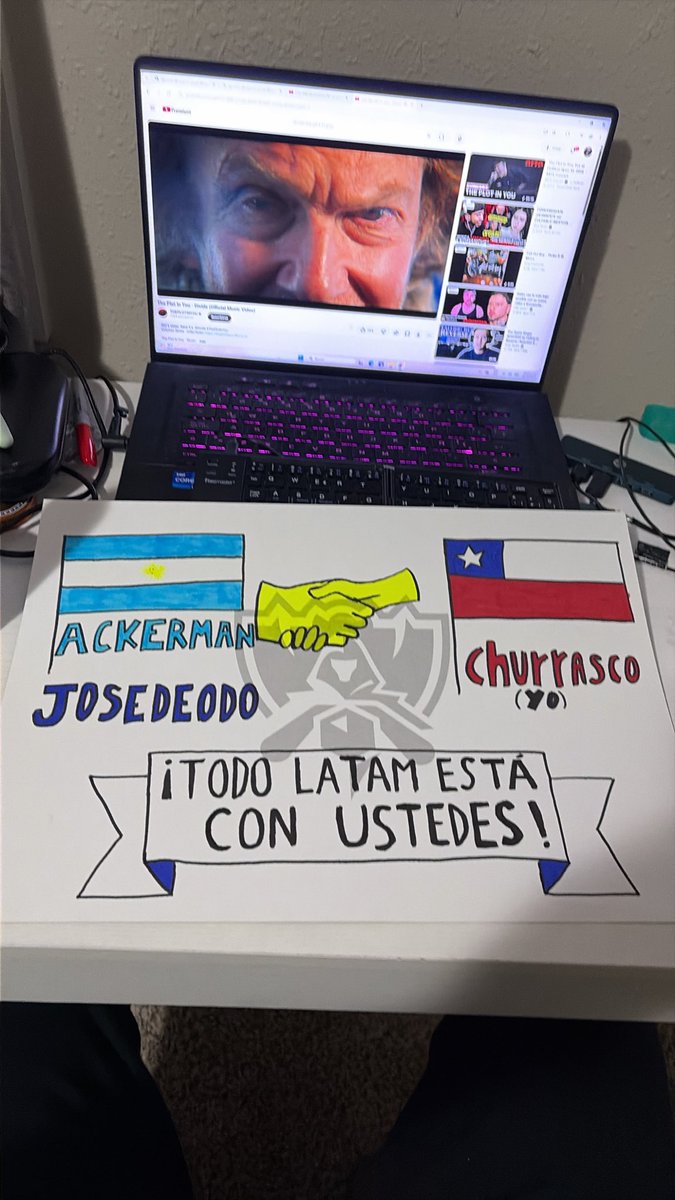 Churrasssquin's tweet photo. Estamos listos para el partido de TLAW vs LOS, ojalá me vean 🥲 #Worlds2026 https://t.co/Xf4AalNDRR