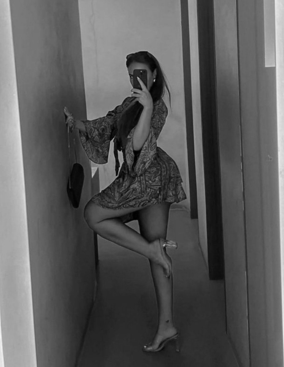 TeamLarsiny_'s tweet photo. bonjour à vous mes loulous ❤️.

Je suis seul en ce moment, tellement ennuyé Quelqu’un pour discuter ???🥰📷 https://t.co/UPaR3RNHjV