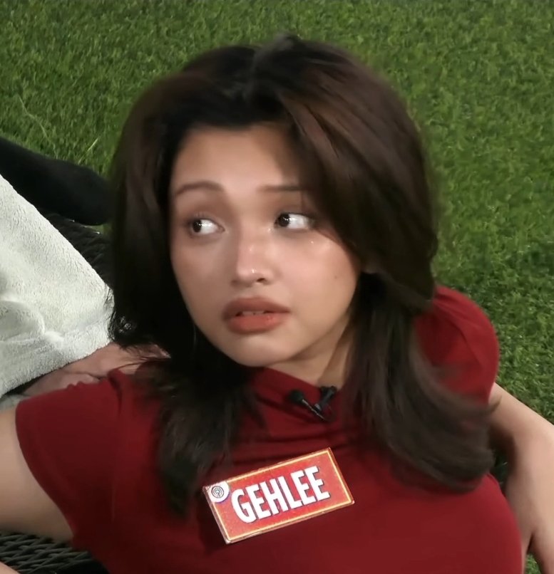 ChumpiyuSazuu's tweet photo. GETS NIYO BA???

#GEHLEE #PBBCollab3point0 #GehleeDangca https://t.co/UfgctYVM4z