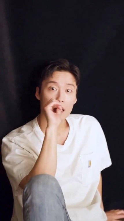 teloiv_luv's tweet photo. 남자의 진가는 눈썹 위로 올라오는 짧은 머리에서 나온다 . 오직 그것이 진짜다 ... https://t.co/70W2E5pOBH