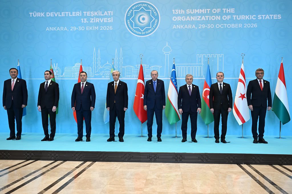 Turkic_States's tweet photo. 📌 Family Photo of the 13th Summit of the Council of Heads of State of the Organization of Turkic States
📍 Ankara, Türkiye | 30 October 2026

🇦🇿 📌 Türk Dövlətləri Təşkilatının Dövlət Başçıları Şurasının 13-cü Zirvə Görüşünün ailə fotosu
📍 Ankara, Türkiyə | 30 oktyabr 2026-cı il

🇰🇿 📌 Түркі мемлекеттері ұйымының Мемлекет басшылары кеңесінің 13-ші саммитінен бірлескен сурет
📍 Анкара, Түркия | 2026 жылғы 30 қазан

🇰🇬 📌 Түрк мамлекеттер уюмунун Мамлекет башчылар кеңешинин 13-саммитинин жалпы сүрөтү
📍 Анкара, Түркия | 2026-жылдын 30-октябры

🇹🇷 📌 Türk Devletleri Teşkilatı Devlet Başkanları Konseyi 13. Zirvesi Aile Fotoğrafı
📍 Ankara, Türkiye | 30 Ekim 2026

🇺🇿 📌 Turkiy davlatlar taşkiloti Davlat rahbarlari kengaşining 13-sammitidan jamoaviy surat
📍 Anqara, Turkiya | 2026-yil 30-oktabr

🇦🇿🇰🇿🇰🇬🇹🇷🇺🇿
#OTSAnkaraSummit2026 #TDTAnkaraZirvesi2026 #OTS #TurkicWorld