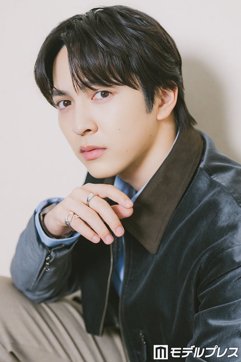 modelpress's tweet photo. 【吉田仁人(M!LK)インタビュー後編⭐️❤️‍🩹】

▫️守りたいもの
▫️生活を明るく照らす存在
▫️「夢と目標は紙一重」夢を叶える秘訣
https://t.co/Vwmk0cBKkj

「M!LKと言えたらいいんですけど、M!LKは守らなくても強そうなので（笑）。案外僕の方が守られる側だなと思っていて、そこは心強いです」 https://t.co/qx3Xc7TNGj