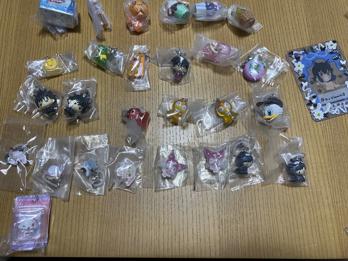 a_simmin18's tweet photo. めじるしアクセサリー 交換

譲 画像1.2.3

求 モンスターハンター モンハン 全種 ガスパール

キルアレート考慮下さい

🌟固定ツイート一読お願いいたします https://t.co/AxCInGoyXv