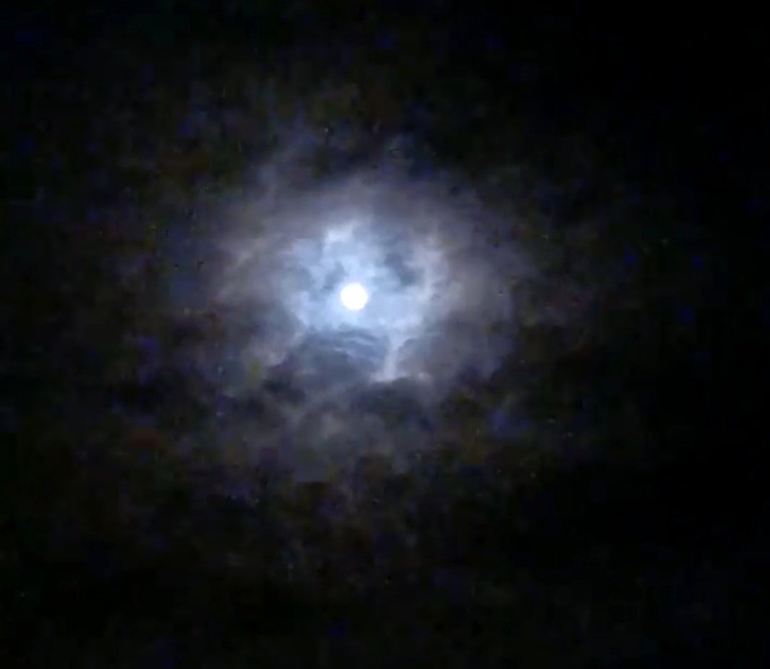 Karme00's tweet photo. @DailyPicTheme2 It's #dark, I don't know if it's disturbing https://t.co/6cT16qt1fk