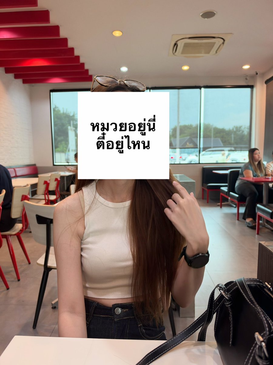gooddream_ntd's tweet photo. วันนี้ kfc มีโปร 1 แถม 1 = 299 บาท 
ดิฉันก็ไม่พลาด นั่งรอไป 2 ชม 🤓 https://t.co/Kz9mmMiM9c
