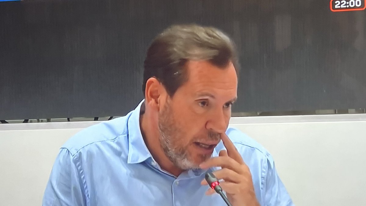 partido_pirata's tweet photo. Óscar Puente tiene ya lista la explicación de por qué se chocó el tren en el que te vas a montar tú y por qué te has muerto tú o alguien de tu familia. https://t.co/ePcxNVhWNU