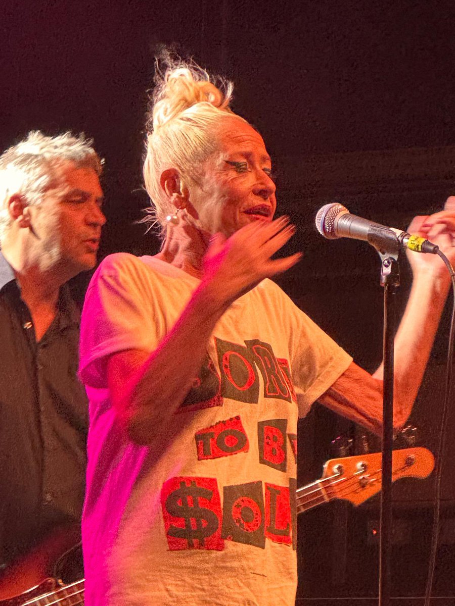 swan8inspires's tweet photo. @THEWENDYJAMES Epic night. Thank you @THEWENDYJAMES I waited 37 years for this and you and the band didn’t disappoint. #Velveteen #BornToBeSold #TransvisionVamp #Birmingham @O2InstituteBham https://t.co/vent6sRmr6