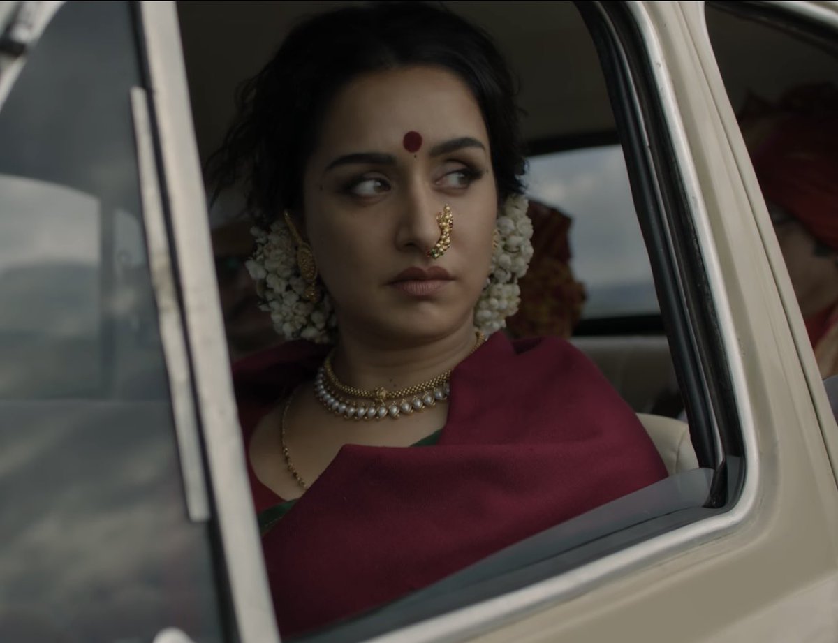 shraz_apologist's tweet photo. SHRADDHA KAPOOR’S EYE ACTING IN THE EETHA TRAILER??? hello??? she didn’t even need to speak a single word, the eyes did all the talking 😭😭😭 the sheer intensity and pain in her gaze is literally giving goosebumps. she is an ACTOR actor. 🧎‍♀️🔥 https://t.co/fl91Qe2fuk