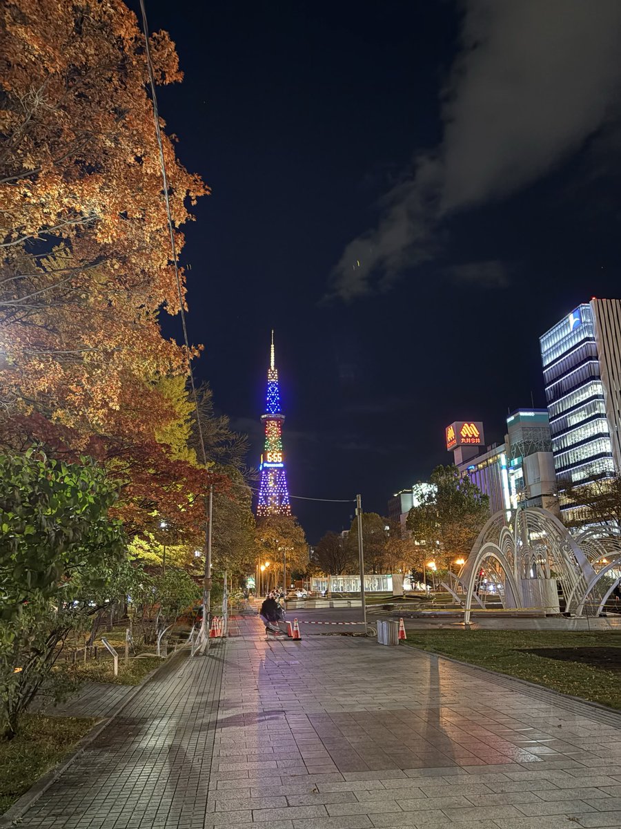 tmptainment's tweet photo. 555

画像内の人をAIで消してみたけど影だけ残ってる🤣

さあ華金の始まりだぜ

俺はイケメンと呑んでくる🍺 https://t.co/jEPU2c0uD2