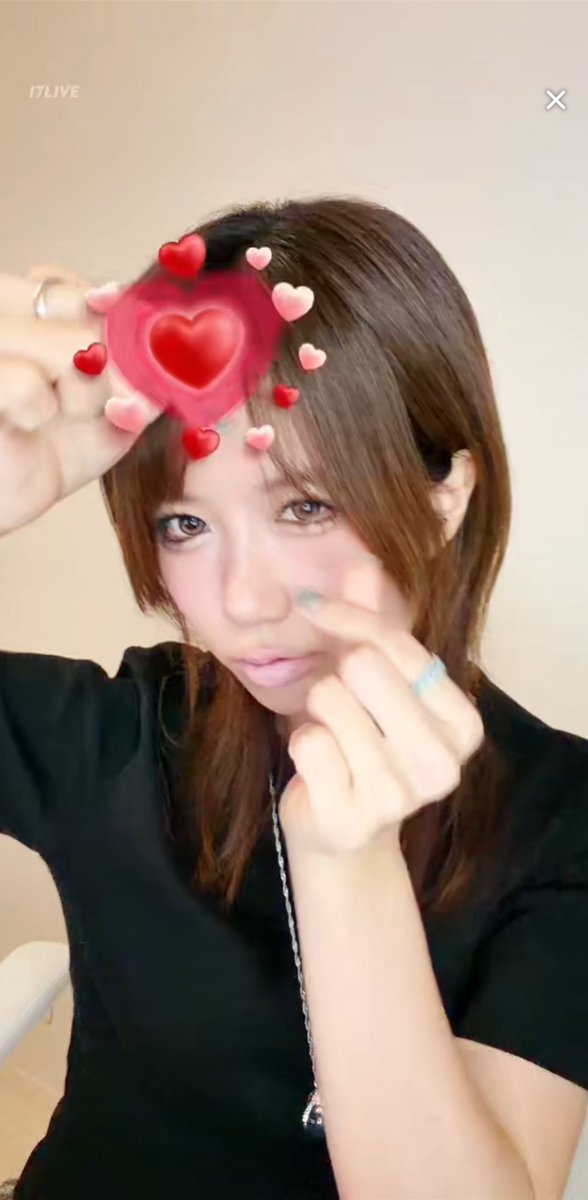 KMS_N16's tweet photo. 初、ガルになりました❗
キヨウォ❓🦋🥰
#井上せら #推せ推せおせら
#シンガーソングライター
#17LIVE https://t.co/y8g5bvnDGX