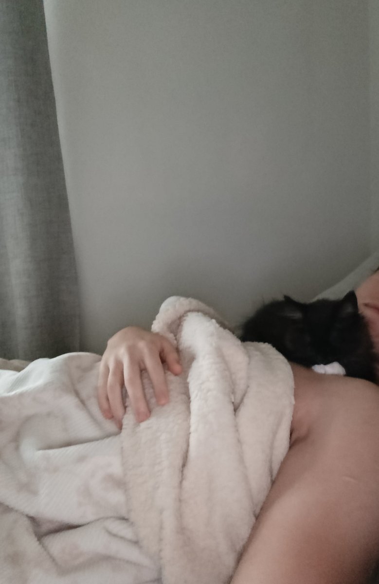 AndOOO0M's tweet photo. A morte do meu espaço pessoal. https://t.co/lyM6LCj5ZU