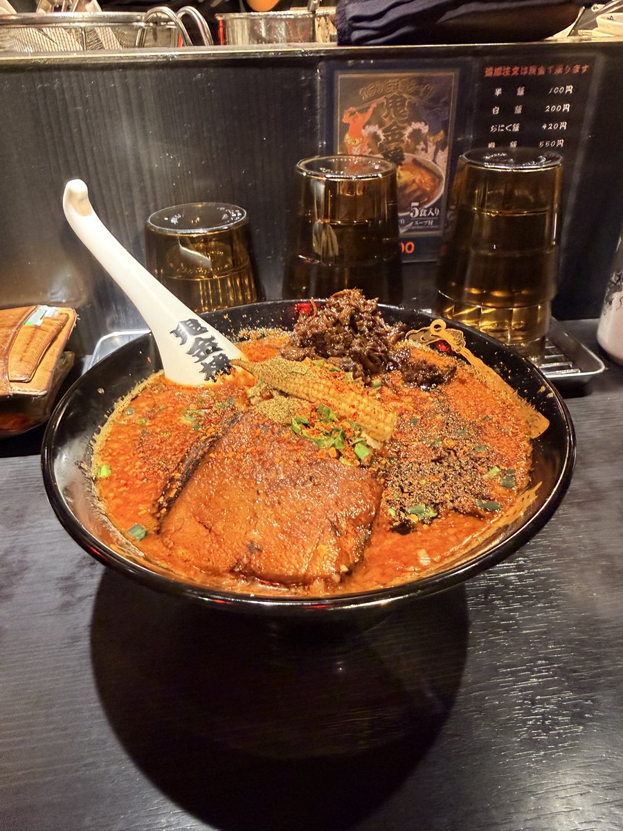 GunweebJimmy's tweet photo. 鬼レベルの激辛ラーメンチャレンジ！！👹🍜🔥 https://t.co/sbDR2xVi86