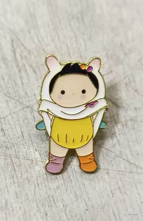littlethink_any's tweet photo. I keep my promise to support Any at all costs! 🔥🔥🔥🔥🔥

The final giveaway pin: 
YELLOW Any is in the house! 💛

See you at EmiBonnie Love Session SG! 🧡💜

Stay tuned! 😎

Please forgive the picture from factory🙏
(It's xxxking raw, Gordon Ramsay)

#ANY
#KeepcalmandYELLOW https://t.co/QCNkxaiaz4