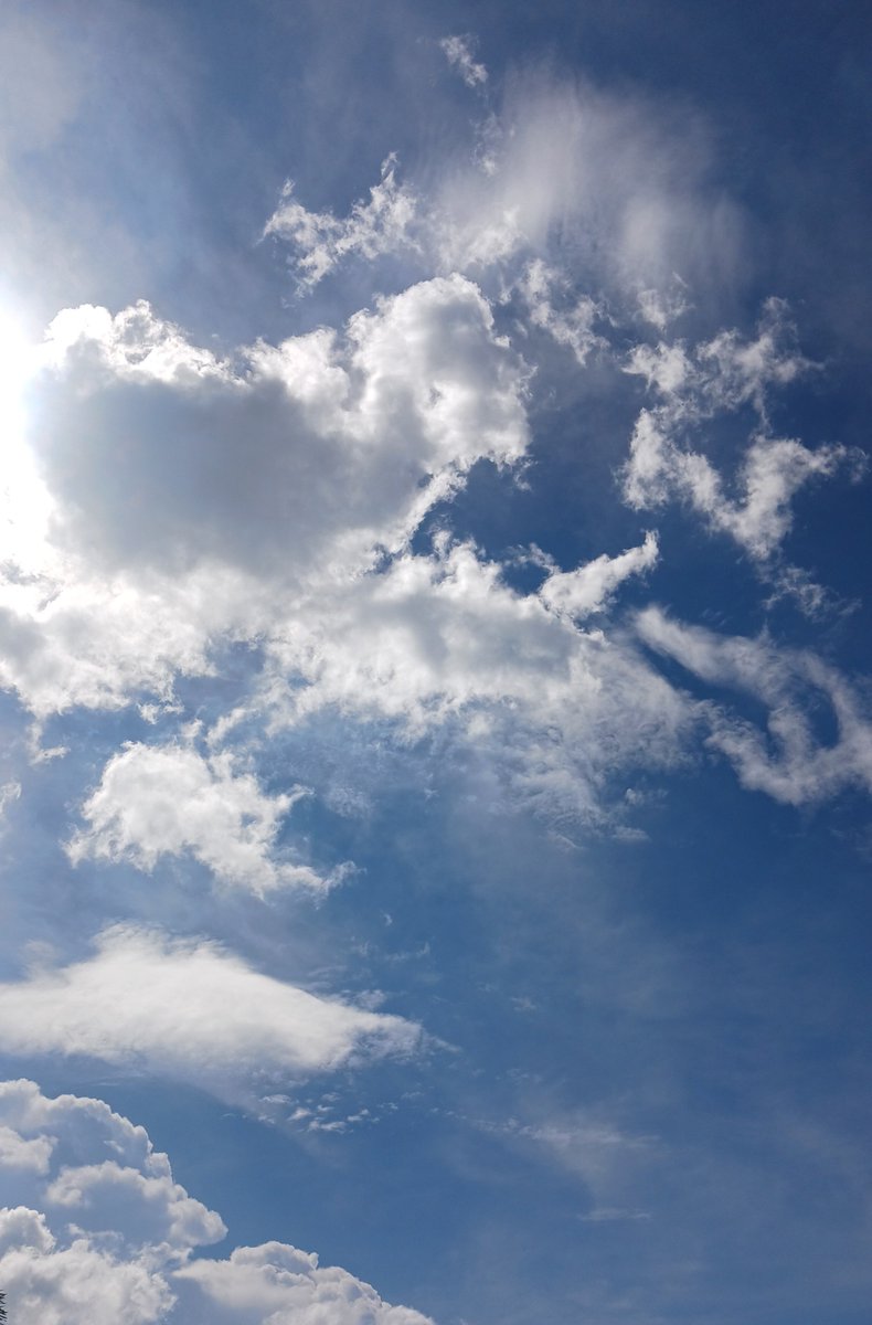plarlovebl's tweet photo. วันนี้ออกนอกพื้นที่ ถ่ายรูปท้องฟ้ามาหลายร้อยรูป original content อย่าพึ่งเบื่อกันนะคับ ☺️☺️ https://t.co/PC9JIPMi9U