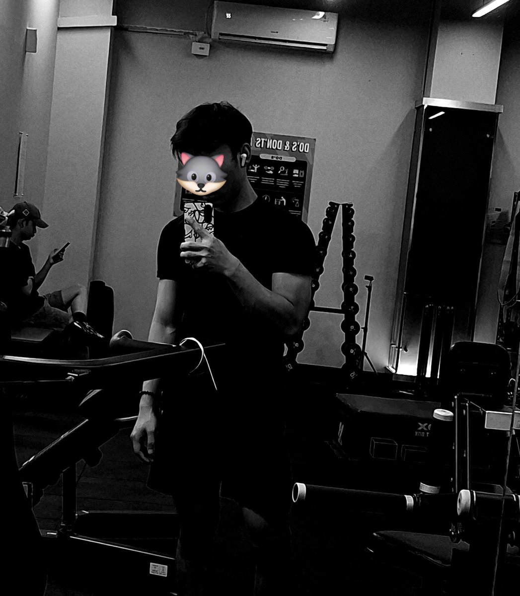 matchaciy's tweet photo. 🐺🖤 https://t.co/NBrPYZKOOi