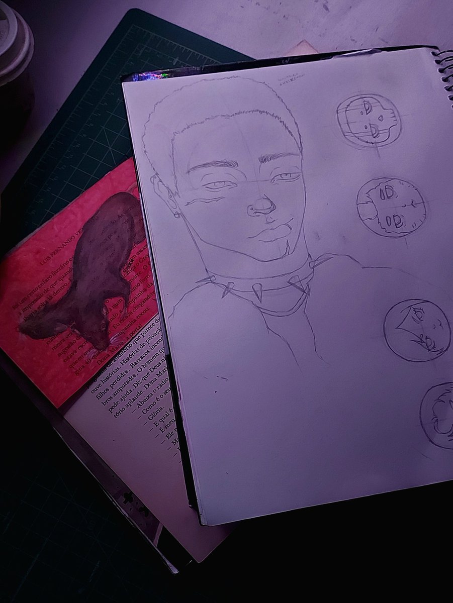 _moonvoxx's tweet photo. Some of my drafts and final artwork from october. I'm enjoying doing this every month +
.
.
.
#wipart #sketchart #MW4 #CallOfDuty #fanart https://t.co/AKZdPCaMiK