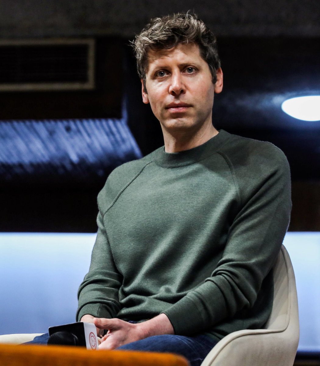pubity's tweet photo. OpenAI CEO Sam Altman believes people owning RAM is wasteful, and that it belongs in data centers instead.

"From a global allocation perspective, actually, it’s quite terrible to have everyone have a bunch of the world’s limited supply of DRAM sitting in their own computer." https://t.co/3C7ZAkzRbT
