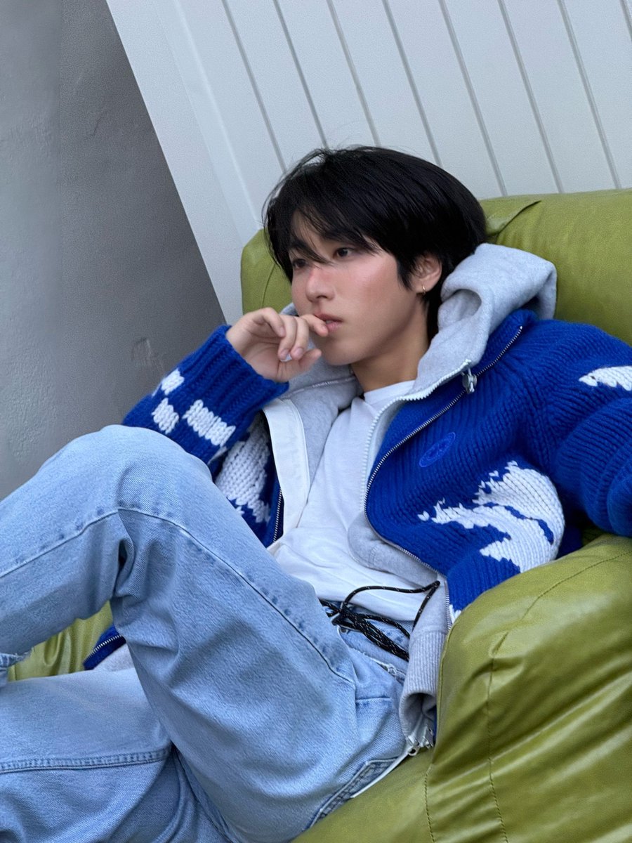 misoversae's tweet photo. IS HE INSANE???? https://t.co/Iv2v2KPnR5