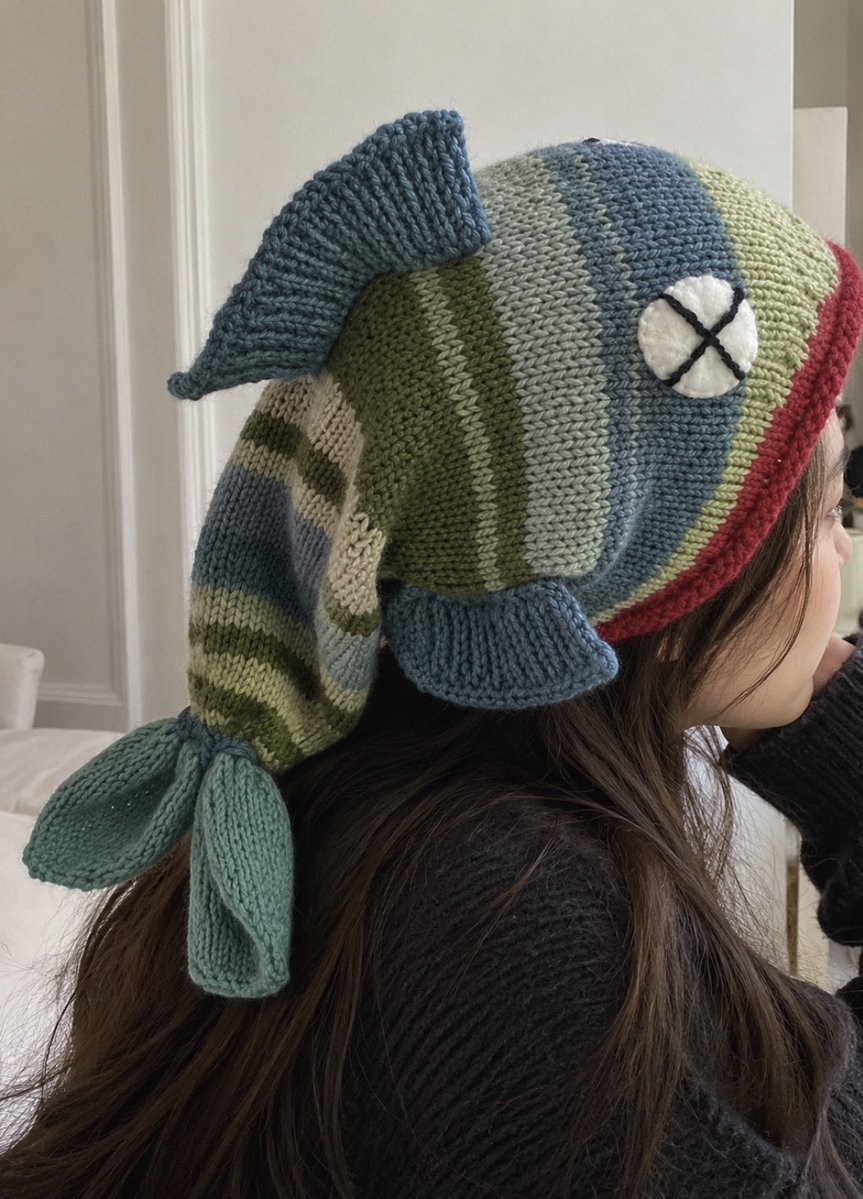 auroraakiss's tweet photo. Fish hat🐟 https://t.co/HrG6PYC1ev