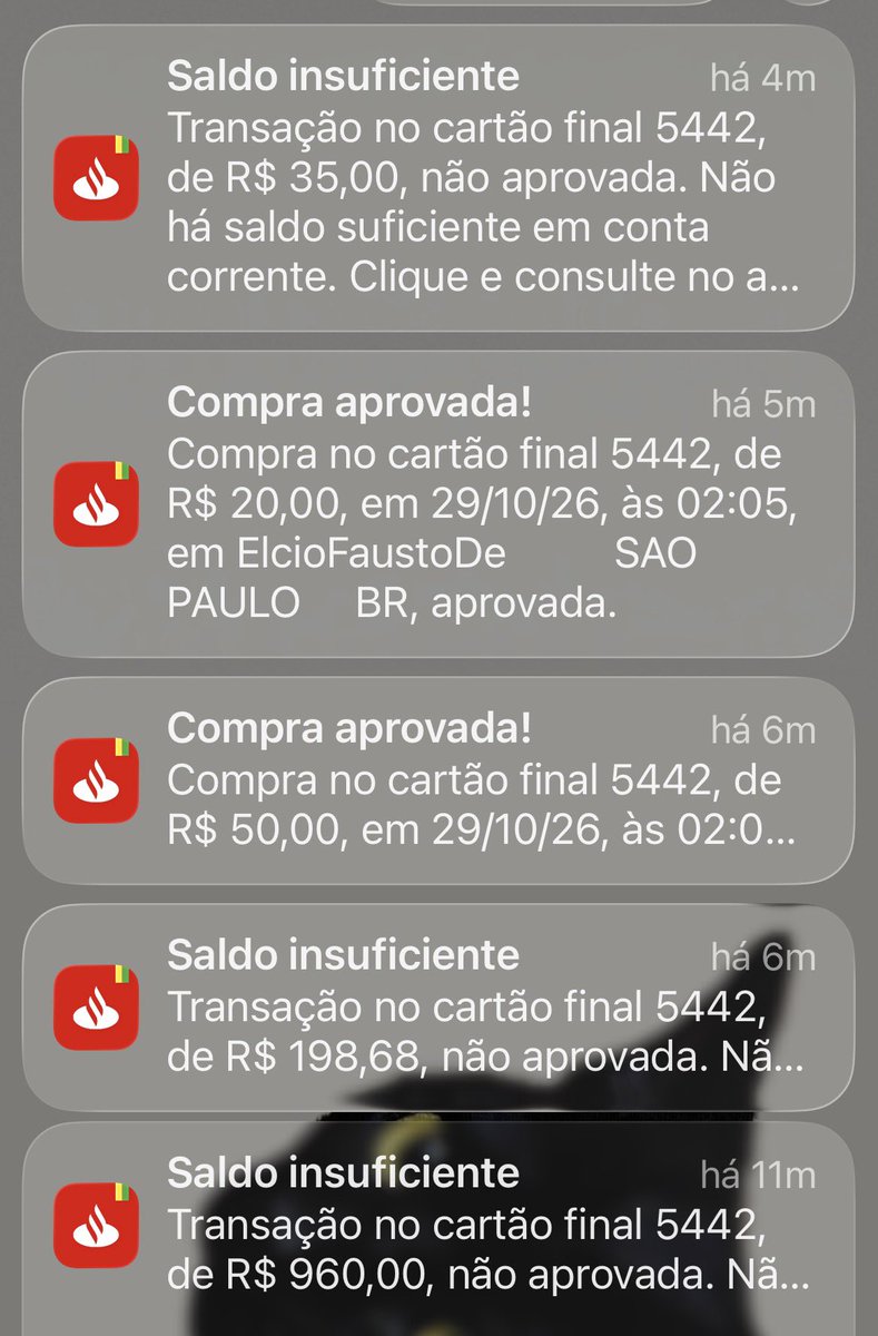 panisetcircens's tweet photo. gente MUITO cuidado com os ambulantes ao redor do estádio!! dps do show de quarta fui comprar uma agua e tive meu cartão clonado, se pedirem pra inserir o cartão na maquininha desconfiem!!! https://t.co/kNlvDlsZV4