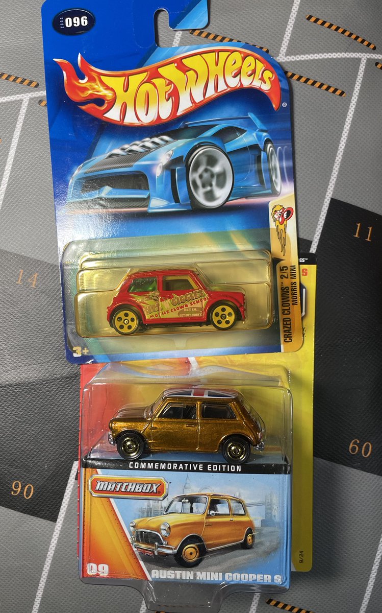 jerryjava's tweet photo. Free IT Friday!
Two spots (bottom left) were left, let’s fill them up with Mini Cooper. ❤️ this cute car!
Time to start the other side 😊
#Hotwheels #ホットウィール #Matchbox #マッチボックス https://t.co/JAuvk97VGF