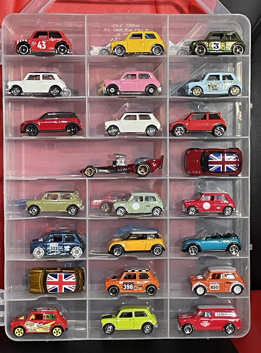 jerryjava's tweet photo. Free IT Friday!
Two spots (bottom left) were left, let’s fill them up with Mini Cooper. ❤️ this cute car!
Time to start the other side 😊
#Hotwheels #ホットウィール #Matchbox #マッチボックス https://t.co/JAuvk97VGF