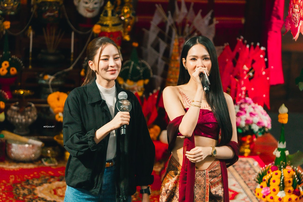 morina_ef's tweet photo. ได้ฟังเพลง ได้พบแม่ครูบุหลันและหมวดภีม~ 

SIAM CENTER X KHOMKHLANG 
#SiamCenterxPuinoonBint
#PuinoonBint https://t.co/TfOv5LgOvv