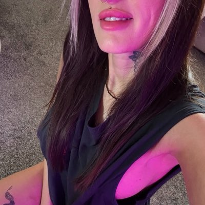 Mrsmischief26's tweet photo. #NewProfilePic https://t.co/XFr2NejLBM