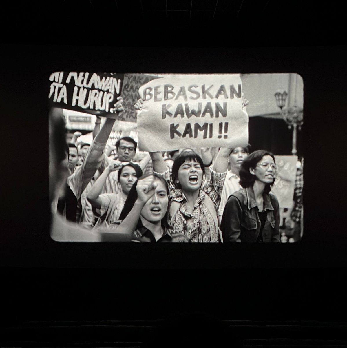 kebunlavender's tweet photo. “Kepada mereka yang dihilangkan
  dan tetap hidup selamanya” 

— #INDONESIASADAR https://t.co/SHiEMY6yI8