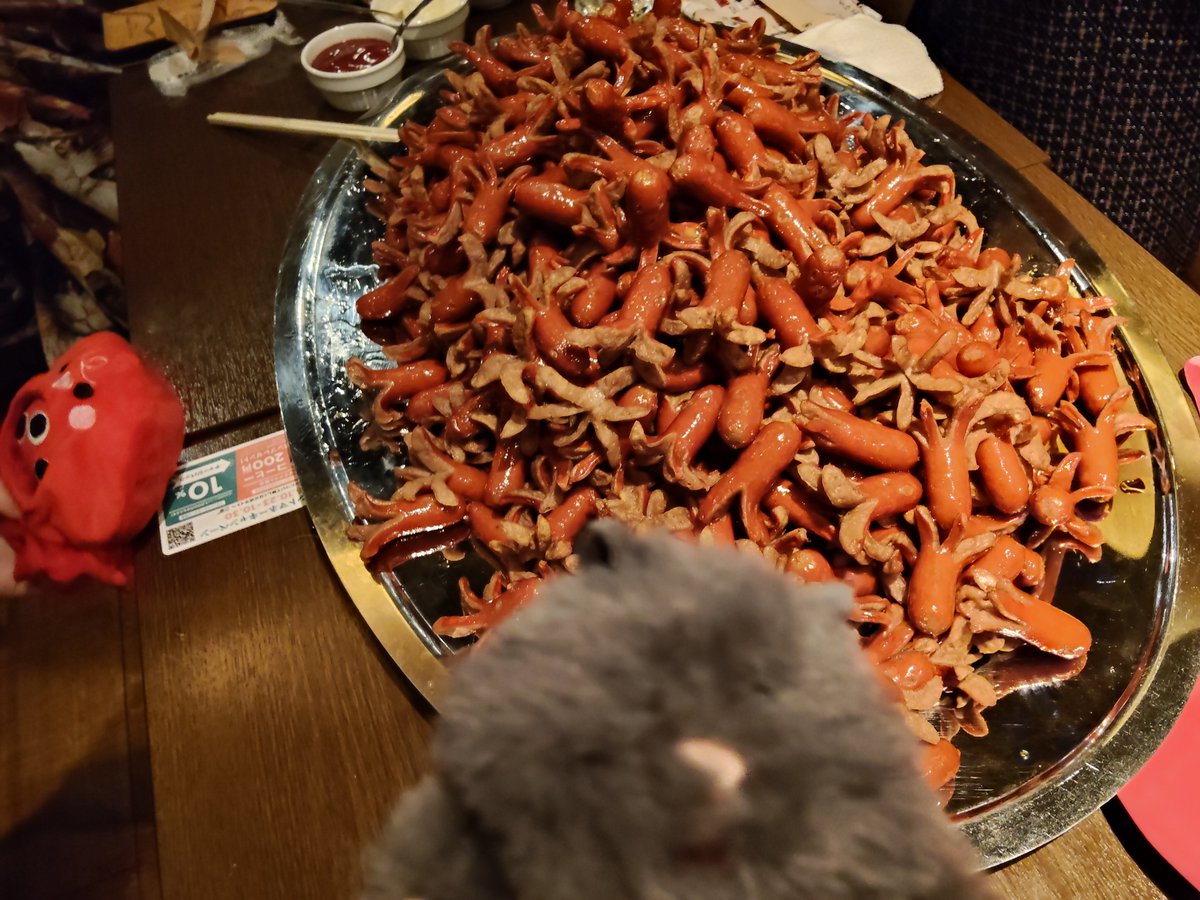 OsOtOnOacd's tweet photo. え？！タコさんウインナー500匹食うたの？？？？？ https://t.co/l75rqXRLHK